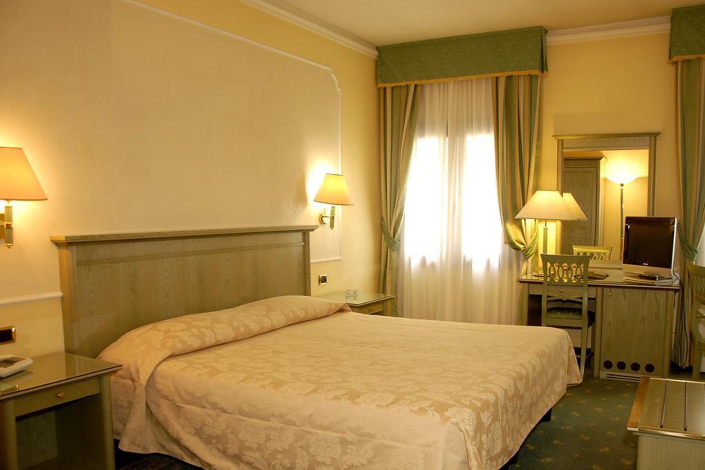 Donatello Hotel 3*